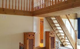 The Studio, Lowenva